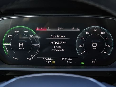 Used 2024 Audi Q8 e-tron Premium AWD/4WD image 37