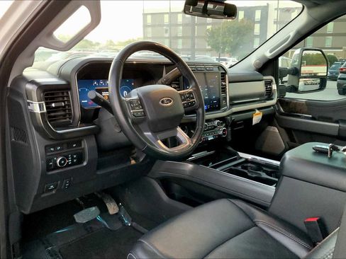Certified 2024 Ford F250 Lariat w/ Lariat Ultimate Package image 16