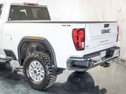 Used 2022 GMC Sierra 2500 SLE w/ SLE Value Package; AWD/4WD image 10