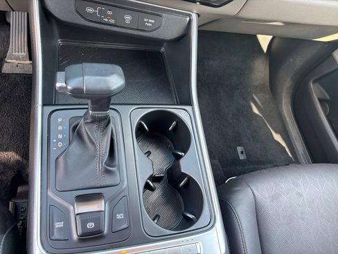 Used 2026 Kia Carnival FWD image 43