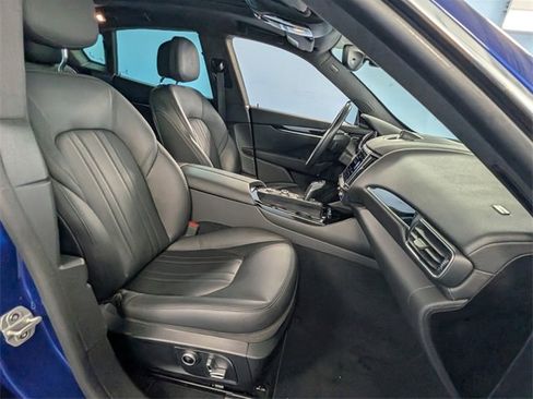 Used 2022 Maserati Levante Modena image 18