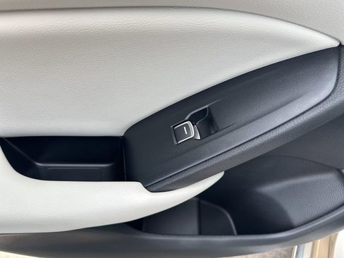 Used 2018 Honda Accord EX image 34