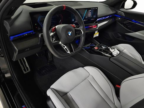 Used 2026 BMW M5 Touring AWD/4WD image 11