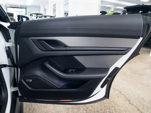 Used 2024 Porsche Taycan GTS image 23