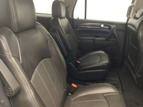 Used 2017 Buick Enclave Leather FWD image 19