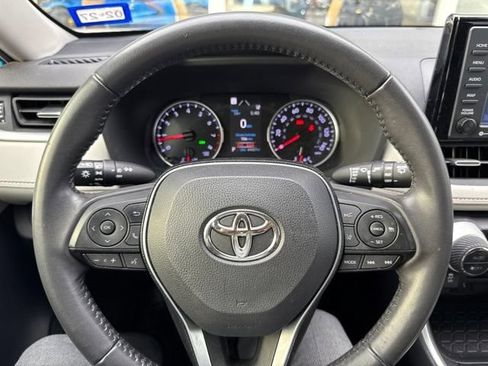 Used 2020 Toyota RAV4 XLE Premium AWD/4WD image 18