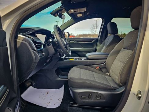 Certified 2025 GMC Acadia Elevation image 13