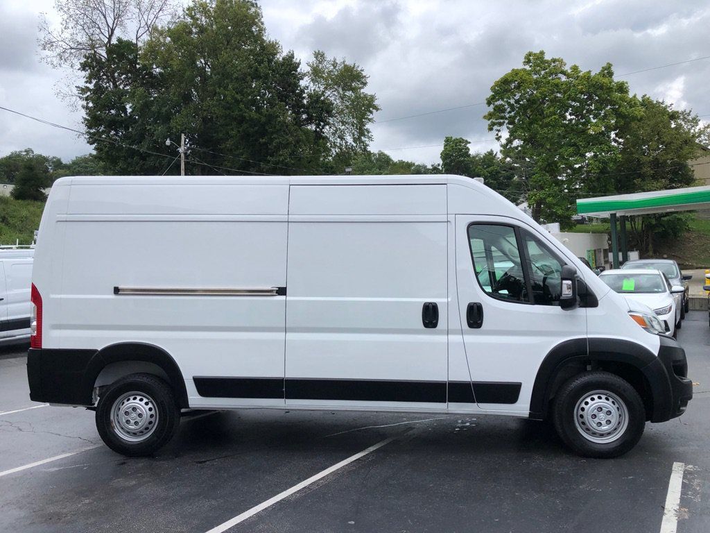 Used 2025 RAM ProMaster 2500 w/ Convenience Group FWD image 7