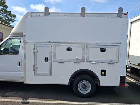 Used 2013 Ford E-350 and Econoline 350 Super Duty RWD image 10