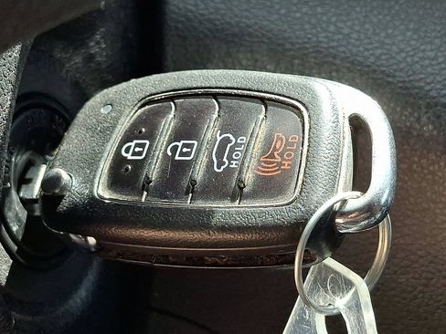 Used 2019 Hyundai Tucson SE AWD/4WD image 23
