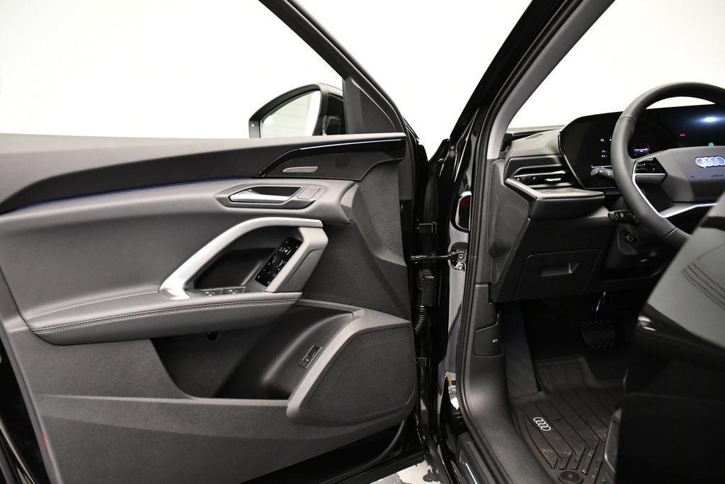 Used 2025 Audi Q5 Prestige AWD/4WD image 29