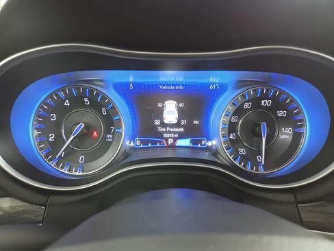 Used 2022 Chrysler 300 Touring w/ Sport Appearance Package RWD image 35