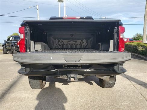 Used 2024 Chevrolet Silverado 2500 Custom w/ Custom Value Package image 7