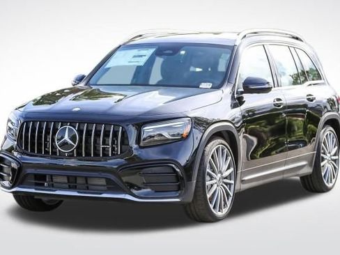 New 2025 Mercedes-Benz GLB 35 AMG 4MATIC image 3
