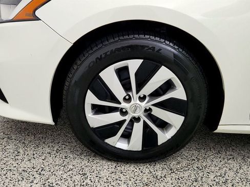 Used 2020 Nissan Altima 2.5 S FWD image 9
