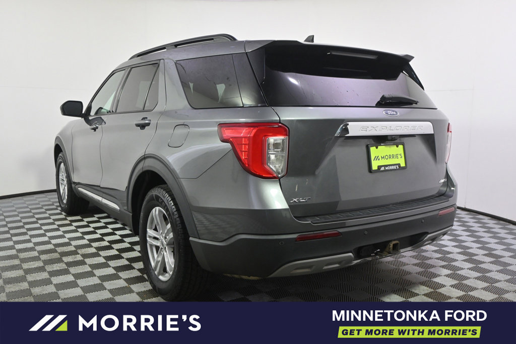 Used 2021 Ford Explorer XLT w/ Equipment Group 202A AWD/4WD image 4