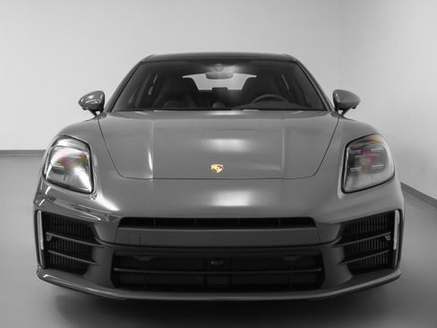 Certified 2025 Porsche Panamera 4 image 8