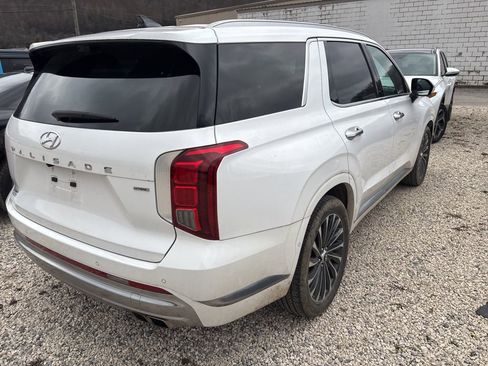 Used 2024 Hyundai Palisade Calligraphy image 4