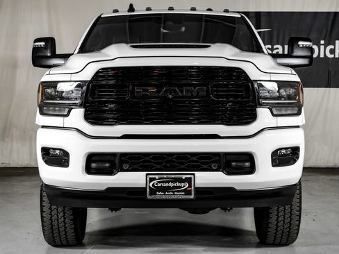 Used 2023 RAM 2500 Limited AWD/4WD image 3