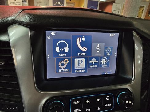 Used 2015 Chevrolet Suburban LTZ image 28