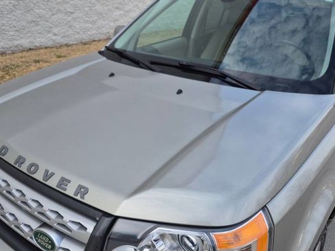 Used 2012 Land Rover LR2 HSE image 14