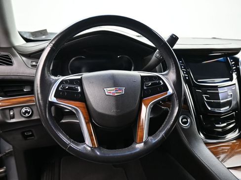 Used 2017 Cadillac Escalade Premium Luxury image 15
