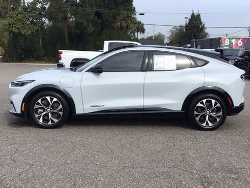 Certified 2022 Ford Mustang Mach-E Premium image 8