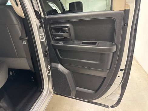 Used 2018 RAM 1500 Tradesman RWD image 30