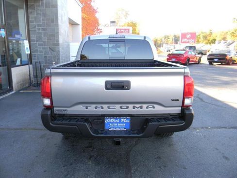 Used 2017 Toyota Tacoma TRD Off-Road w/ Tow Package (A/T) AWD/4WD image 7