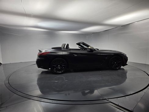 Used 2023 BMW Z4 M40i w/ Premium Package image 12