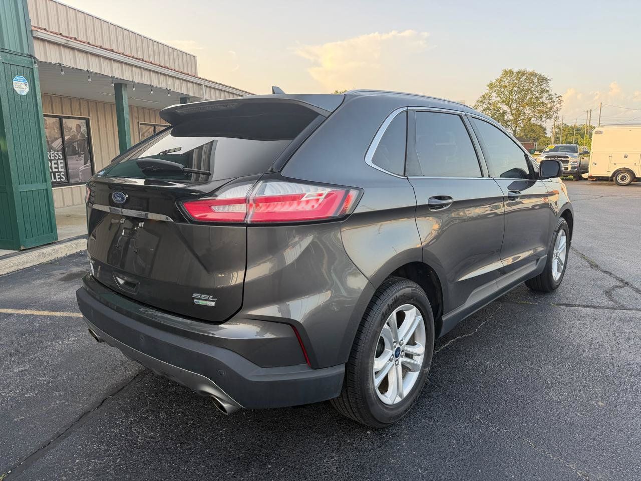 Used 2020 Ford Edge SEL AWD/4WD image 3