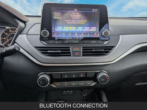 New 2025 Nissan Altima 2.5 SR image 17