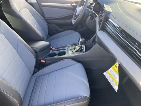 New 2026 Volkswagen Jetta SE image 8