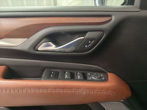 Used 2023 GMC Yukon XL Denali Ultimate image 16