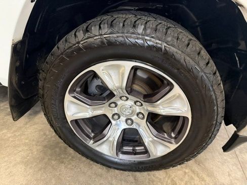 Used 2022 RAM 1500 Laramie AWD/4WD image 4