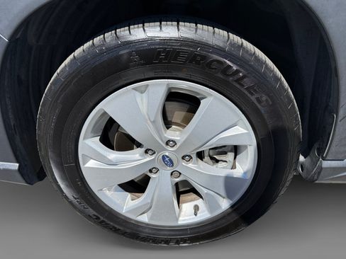 Used 2021 Subaru Ascent 8-Passenger AWD/4WD image 9