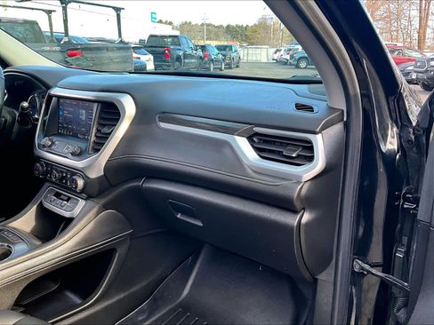 Used 2023 GMC Acadia SLT w/ Elevation Edition image 13