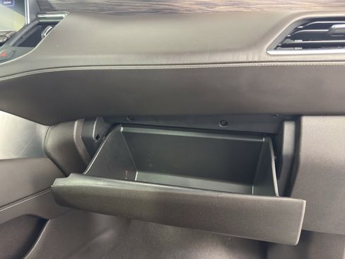 Used 2021 Chevrolet Tahoe Z71 w/ Z71 Off-Road Package image 46