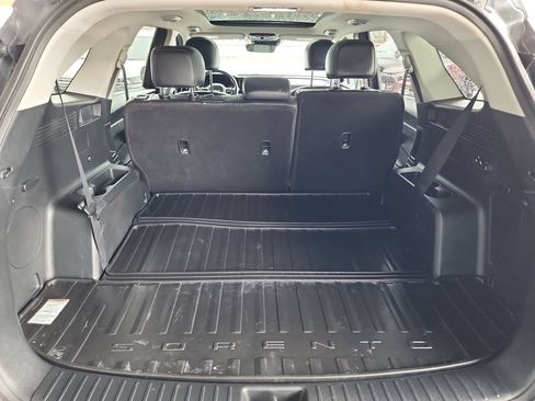 Used 2023 Kia Sorento S w/ Panoramic Sunroof Package FWD image 43