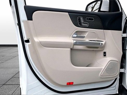 Certified 2025 Mercedes-Benz GLB 250 250 image 23