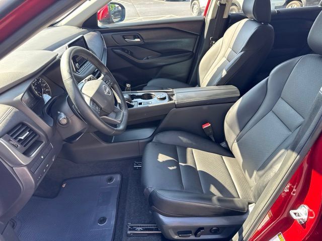 Used 2026 Nissan Rogue SV w/ SV Premium Package AWD/4WD image 11