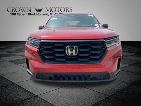 Used 2023 Honda Pilot Sport image 3