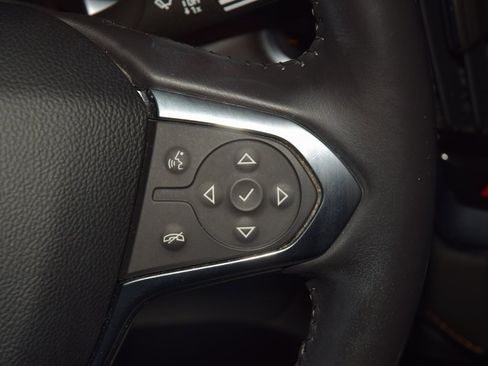 Used 2018 Chevrolet Traverse LT image 39