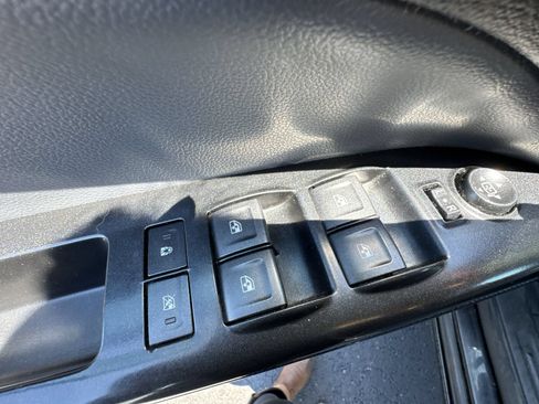 Used 2021 Chevrolet Colorado Z71 AWD/4WD image 13