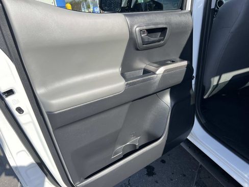Used 2023 Toyota Tacoma SR5 image 21