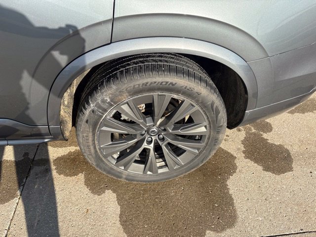 Used 2020 Volvo XC90 T5 Momentum w/ Protection Package AWD/4WD image 9
