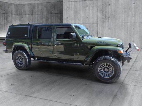Used 2023 Jeep Gladiator Sport AWD/4WD image 7