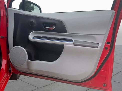 Used 2013 Toyota Prius C Three FWD image 22