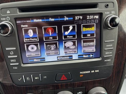 Used 2017 Chevrolet Traverse LT w/ Style and Technology Package image 38