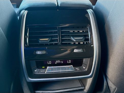 Used 2024 BMW X5 xDrive50e w/ Premium Package image 24